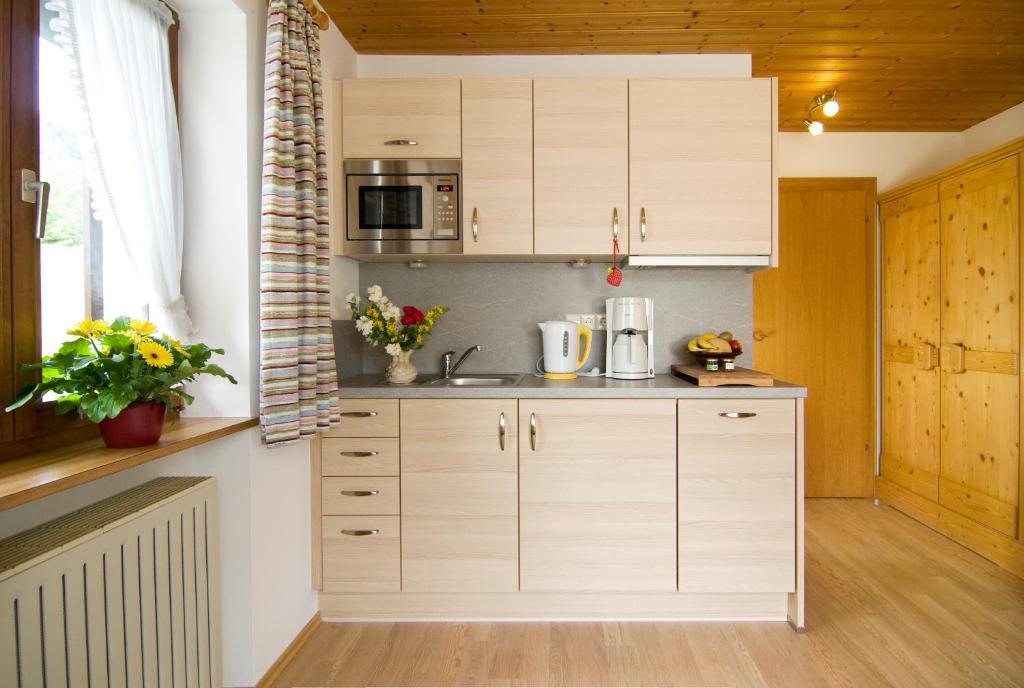 Haus Christl Reit Im Winkl, Kostenloser Parkplatz, 5 Minuten Zum Ortszentrum, Ruhige Lage, Wlan Δωμάτιο φωτογραφία